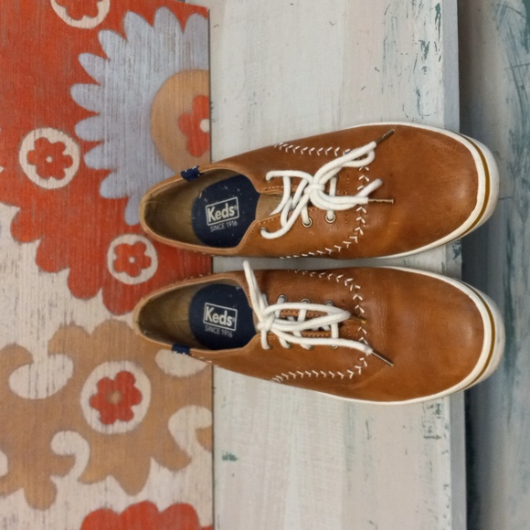 Keds Brown With Cream Colored Stitching - Picture 3 of 12
